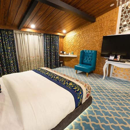 Hotel Snowland, Srinagar Екстериор снимка