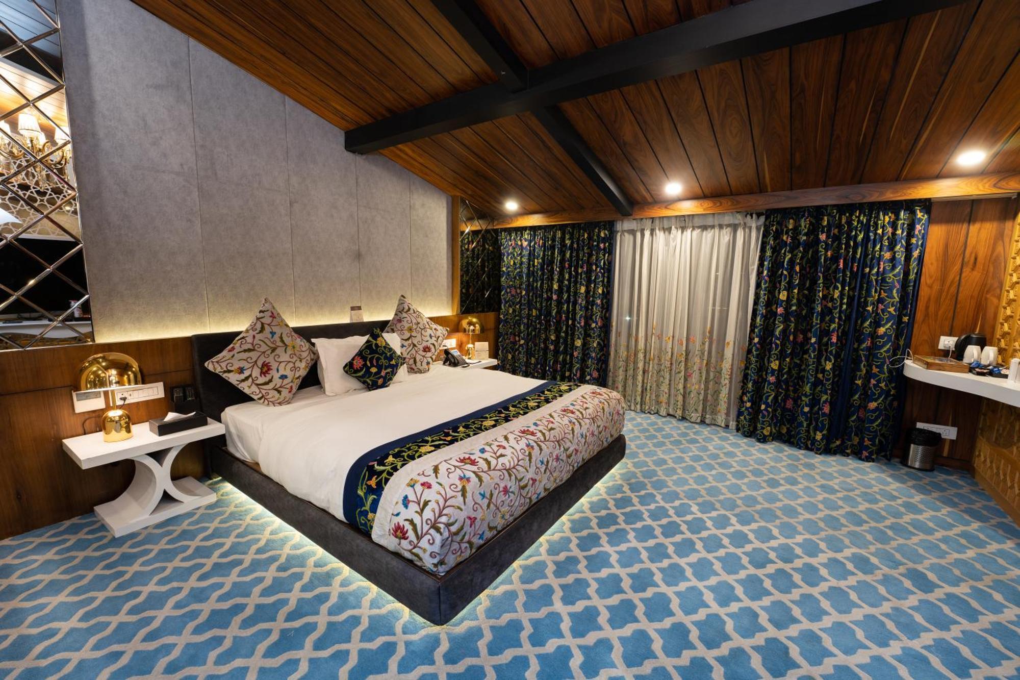 Hotel Snowland, Srinagar Екстериор снимка
