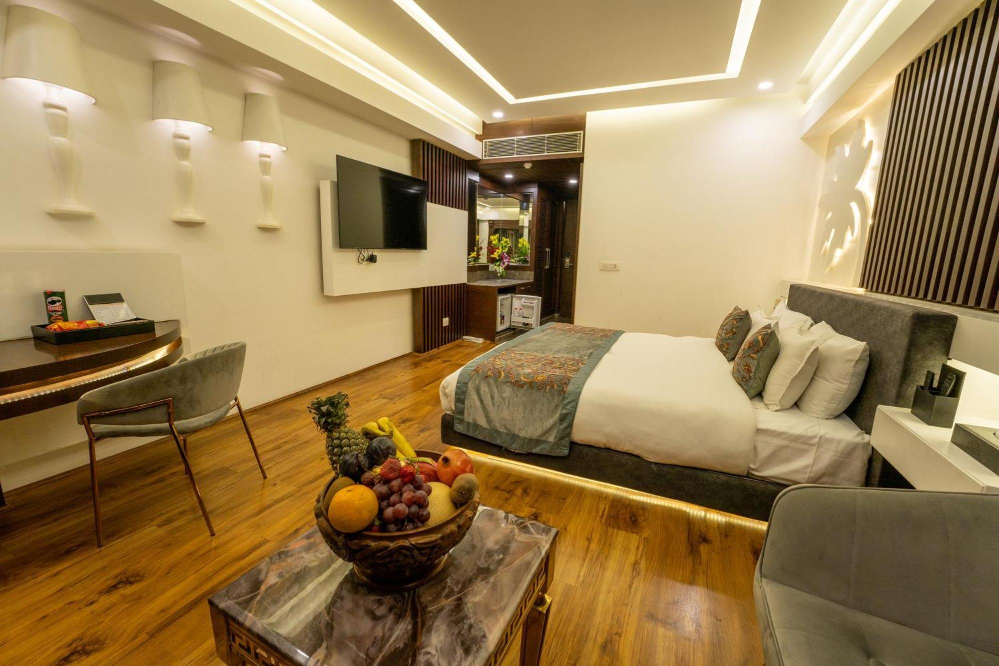 Hotel Snowland, Srinagar Екстериор снимка