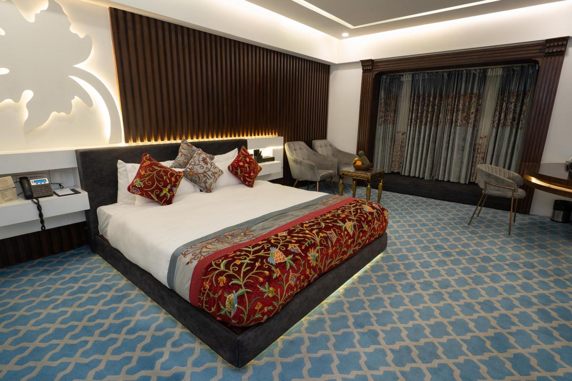 Hotel Snowland, Srinagar Екстериор снимка