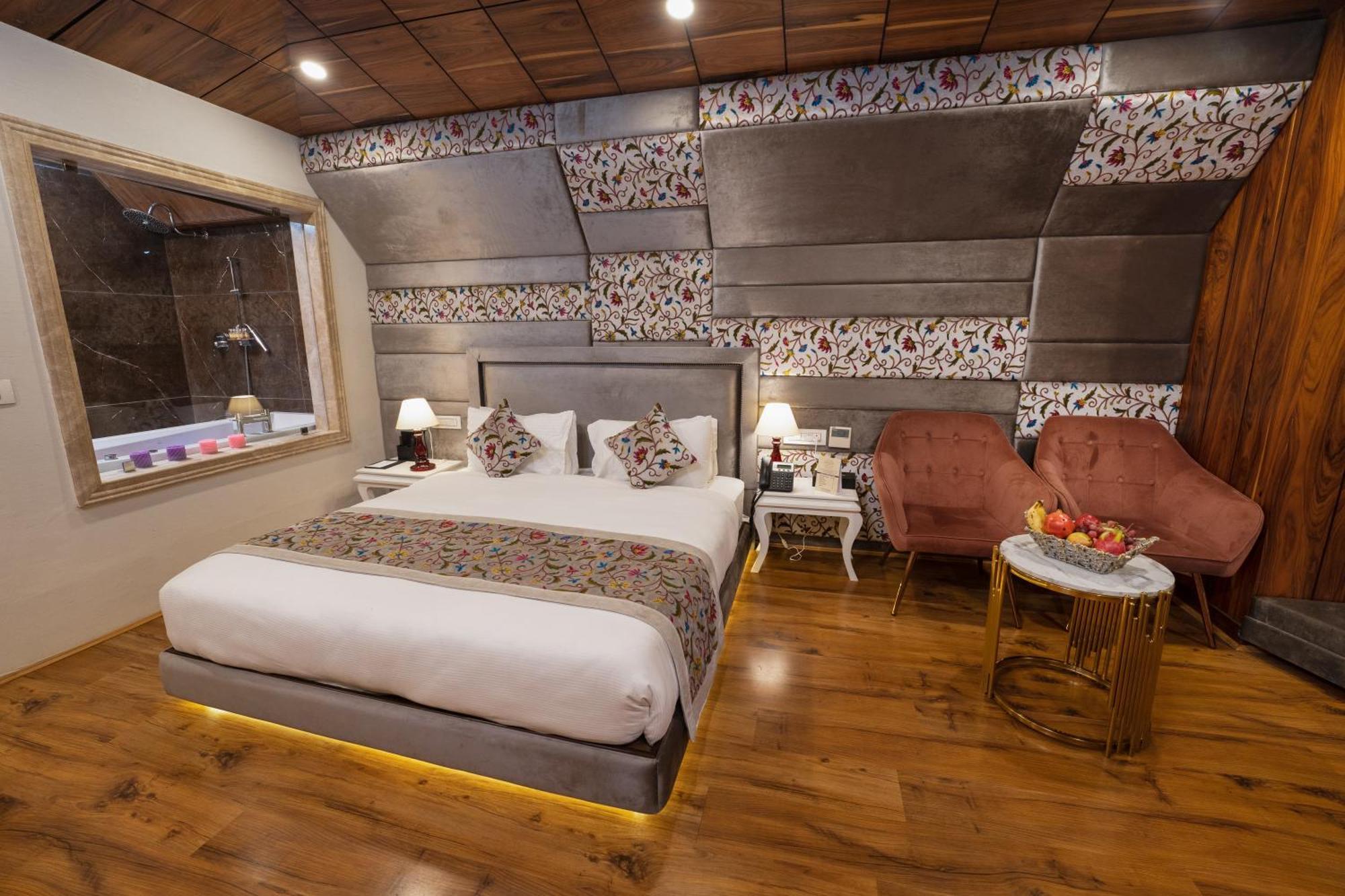 Hotel Snowland, Srinagar Екстериор снимка