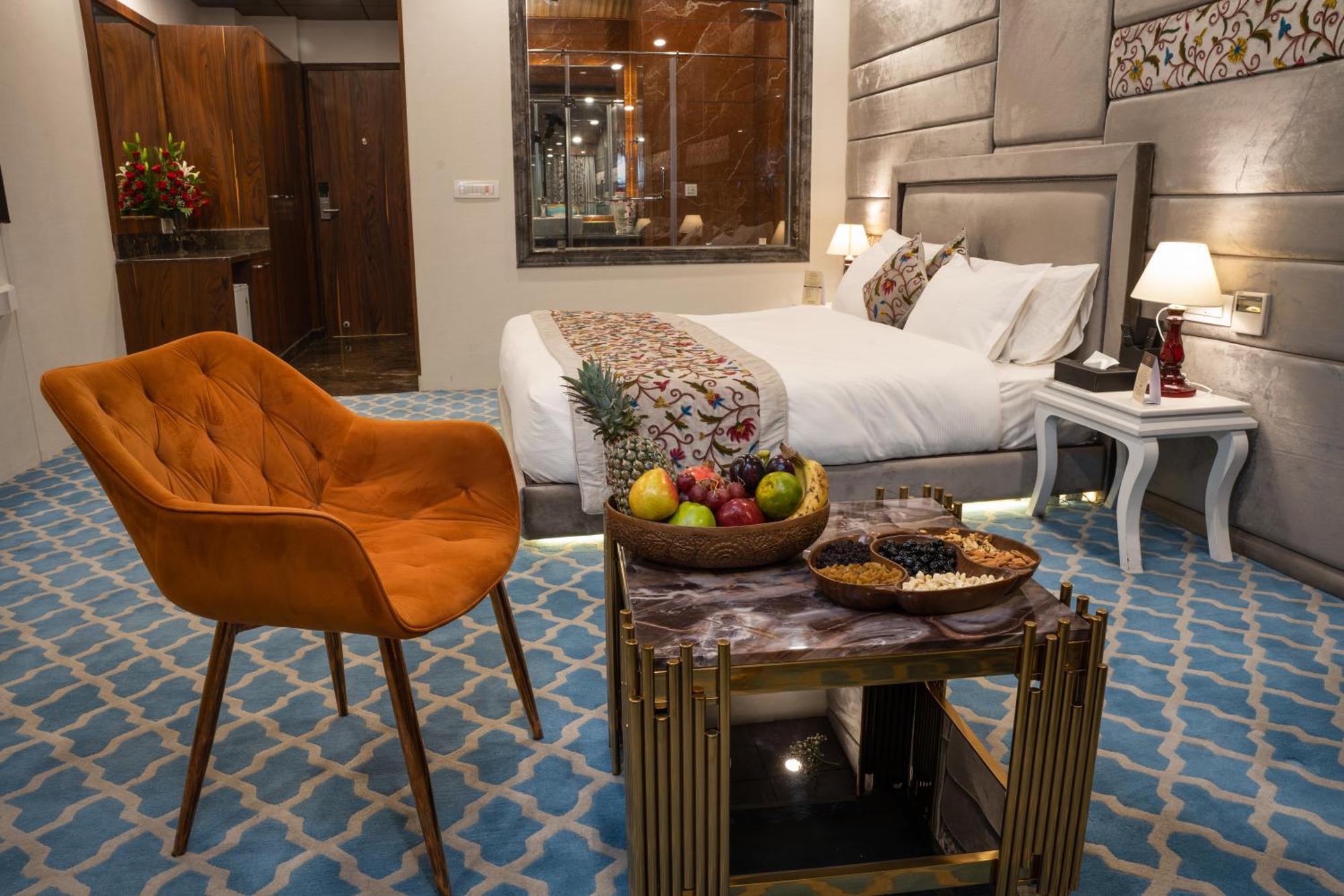 Hotel Snowland, Srinagar Екстериор снимка